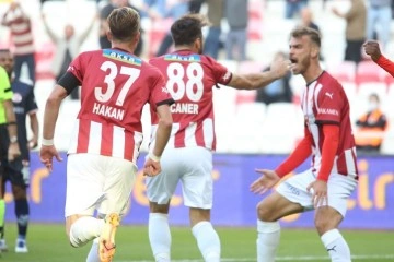 Caner Osmanpaşa ligdeki ilk golünü attı