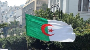 Cezayir'in İslami yatkın partisi MSP, Fransa'nın 'sömürge' dolayısıyla defo dile