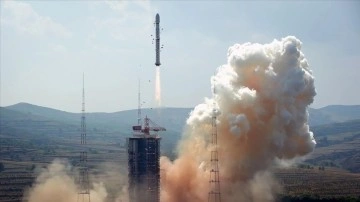 Çin, 'Şiyan' sınıfı üç arazi rasat uydusunu fırlattı