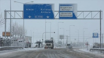 Çorum, Kastamonu, Çankırı, Amasya ve Sinop'ta kar çarpıcı oluyor