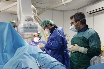 Covid-19 hastasına kalıcı kalp pilli takıldı