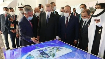 Cumhurbaşkanı Erdoğan, Dubai EXPO 2020'de Türkiye'nin işporta sahasını gezdi