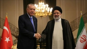 Cumhurbaşkanı Erdoğan, İran Cumhurbaşkanı Reisi ile ortak araya geldi