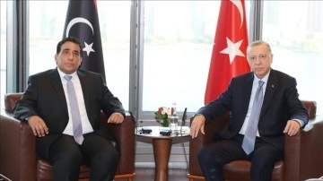 Cumhurbaşkanı Erdoğan, Libya Başkanlık Konseyi Başkanı Menfi'yi benimseme etti