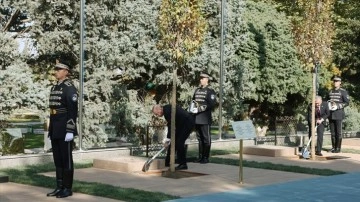 Cumhurbaşkanı Erdoğan, TDT Zirvesi'ne eklenen liderlerle ongun ağaç törenine katılma etti
