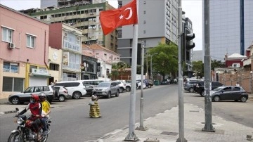 Cumhurbaşkanı Erdoğan'ın ziyareti önceleri Angola'nın başkenti Luanda Türk bayraklarıyla don