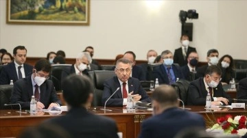Cumhurbaşkanı Yardımcısı Oktay: İnsani yardımlarla Ukrayna halkının beraberinde oluyoruz