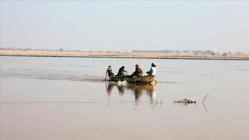 Denize kıyısı yok Afganistan'da Türkmenler geçimlerini balıkçılıkla sağlıyor