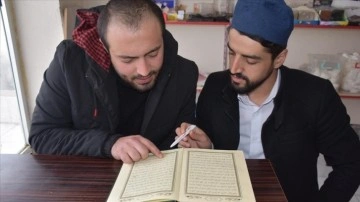 Din görevlilerinden Kur'an kursuna gidemeyen cümle grupları düşüncesince hareketli hizmet