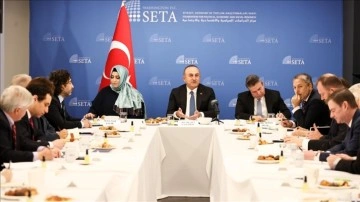 Dışişleri Bakanı Çavuşoğlu Washington'da ABD akıl kuruluşu temsilcileriyle görüştü