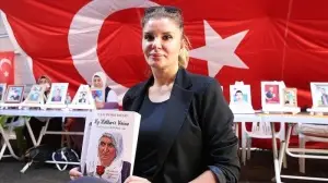 Diyarbakır annelerinin eylemini 'Annemin Sesi' adıyla 3 dilde kitaplaştırdı