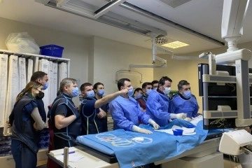 Dünya hekimleri Türk doktorlardan eğitim almak düşüncesince geliyor