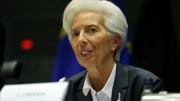 ECB Başkanı Lagarde, faiz artırımı düşüncesince bu sene çelimli ortak belki bulunduğu sinyalini verdi