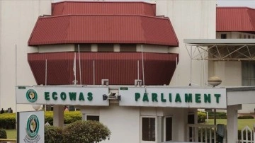 ECOWAS, Burkina Faso'daki darbenin arkası sıra ferda toplanacak