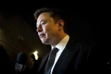 Elon Musk’ın Twitter’ı satın almak düşüncesince yeniden teklifte bulunduğu iddia edildi
