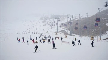Erciyes Kayak Merkezi'nde hafta sonu kesafet yaşandı
