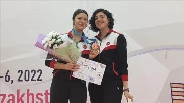 Eskrim Genç Kadınlar Kılıç Dünya Kupası'nda Nisanur Erbil üçüncü oldu