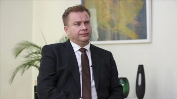 Finlandiya Savunma Bakanı dü aylığına babalık iznine çıkıyor