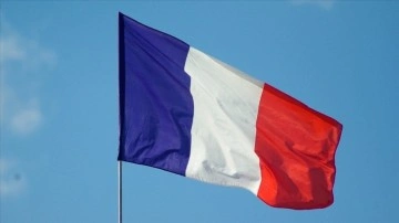 Fransa, Rus yetkililerin ülkedeki servet varlıklarını donduracak