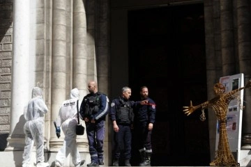 Fransa’da kilisede rahibe bıçaklı saldırı: 2 yaralı