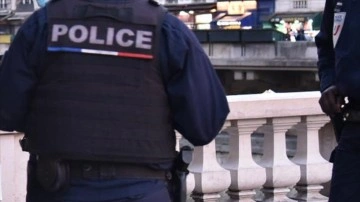 Fransa'da yabancılara biçimsiz muameleyi yayma fail Müslüman polise edisyon yapıldığı ortaya çıktı