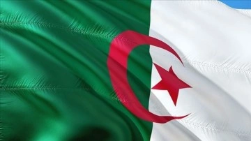 Fransa’dan Cezayir’e sömürge devri arşivlerinin teslimatının hızlandırılması taahhüdü
