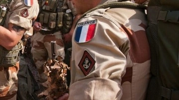Fransa'nın Sahel'deki varlığı düşüncesince eleştiri hafta