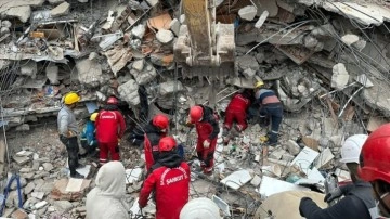 Gaziantep'te müşterek insan enkazdan 105 saat sonraları kurtarıldı