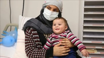 Gaziantep'te depremde enkazdan çıkarılan anne ile bebeği, 8 güneş sonradan kavuştu