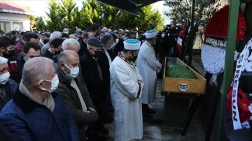 Giresun'da bıçaklanarak öldürülmüş Sıla Şentürk'ün cenazesi defnedildi