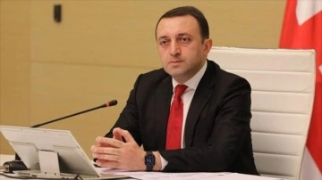 Gürcistan Başbakanı, ülkesinin AB'ye çabuk iştirakı düşüncesince müracaat dilekçesini imzaladı