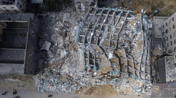 Haaretz: İsrail, Gazze'deki 13 bükülmüş binayı basın ofislerinin olduğunu öğrenmesine karşın vu