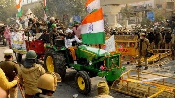 Hindistan protestolara illet bulunan kesinleşmemiş tarım yasalarını kaldıracak