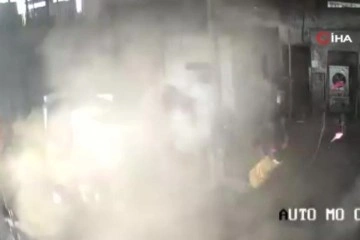 Hindistan’da buldozer lastiği şişilirken patladı: 2 ölü