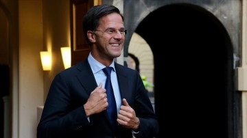 Hollanda Başbakanı, Srebrenitsa soykırımında fariza eden Hollandalı askerlerden kusur diledi