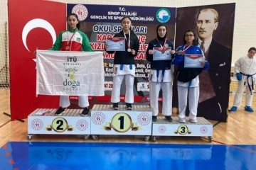 İhlas Koleji öğrencisi Sena Türkmen'den karatede birincilik