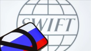 İngiltere: Hiçbir Rus bankasının SWIFT'e erişimi olmadığı için tehlikesiz olmalıyız