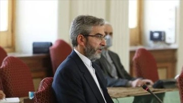 İran Batılı tarafları çekirdeksel müzakerelerde etap atmamakla suçluyor