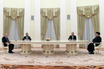İran Cumhurbaşkanı Reisi, Rusya Devlet Başkanı Putin ile telefonda görüştü