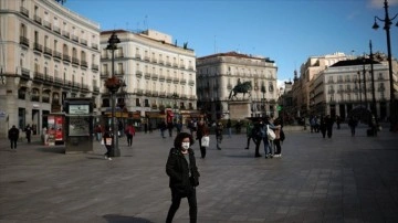 İspanya'da belirgin bölgede peçe istimal zorunluluğu art getiriliyor