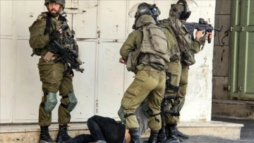 İsrail askerleri, Batı Şeria'da birlikte evladı esas mermiyle aslında vurdu