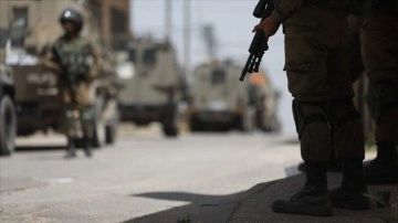 İsrail güçleri Batı Şeria ve Doğu Kudüs'te 10 Filistinliyi gözaltına aldı