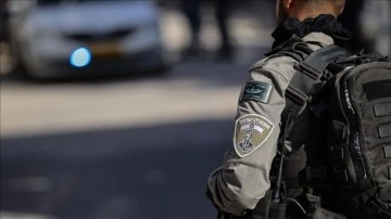 İsrail polisi 'kar hepsi attıkları' sebebi öne sürülerek 2'si bebek 3 Filistinliyi gözaltına a