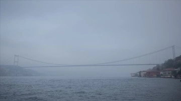 İstanbul Boğazı'nda gemi trafiği ikiz cepheli durduruldu