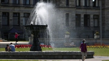 Kanada’da baş döndürücü sıcaklar üstün dereceli kırıyor