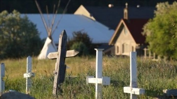 Kanada'da kilise mektebinin bahçesinde 17 kara yer bulundu