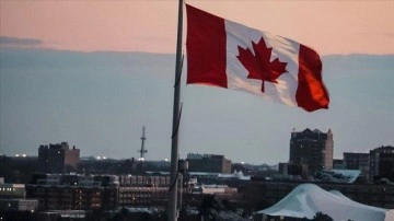 Kanada'da sabahleyin namazı kılanlara biber gazı ve teber ile atak girişimi