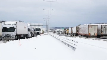 Kar yağışıyla azda olsa kapanan Kuzey Marmara Otoyolu'nun işletmecisine 6,8 milyon liralık ceza