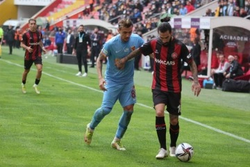 Kayserispor, Fatih Karagümrük'ü 2-1 mağlup etti