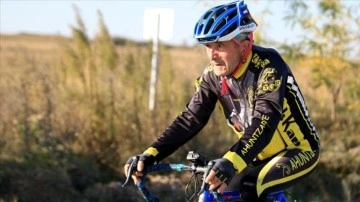 Kırklareli'nin 85'lik 'bisikletli dedesi' ayaklık çevirerek dinç kalıyor